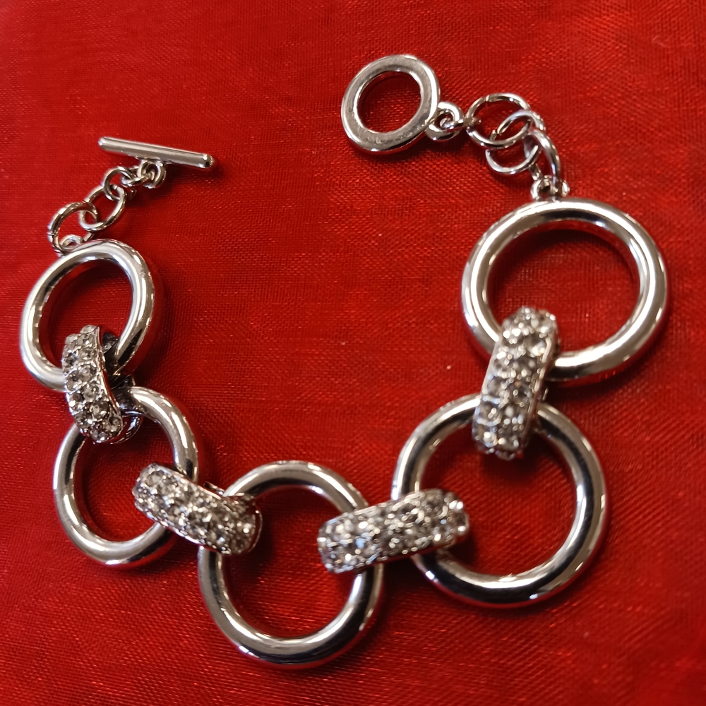 Toggle Bracelet - Picture 5 of 6